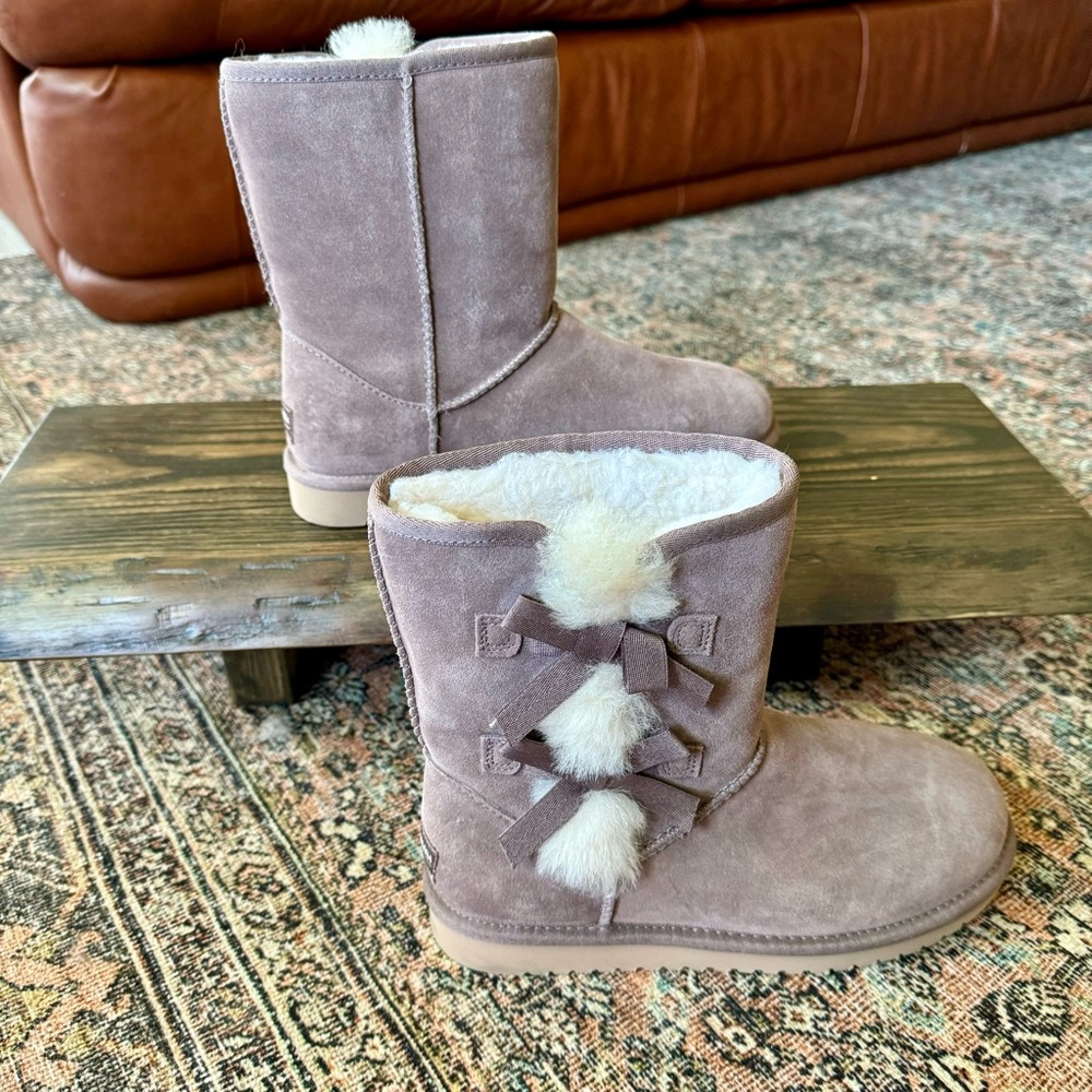Koolaburra by UGG Double Bow Boots Size 8